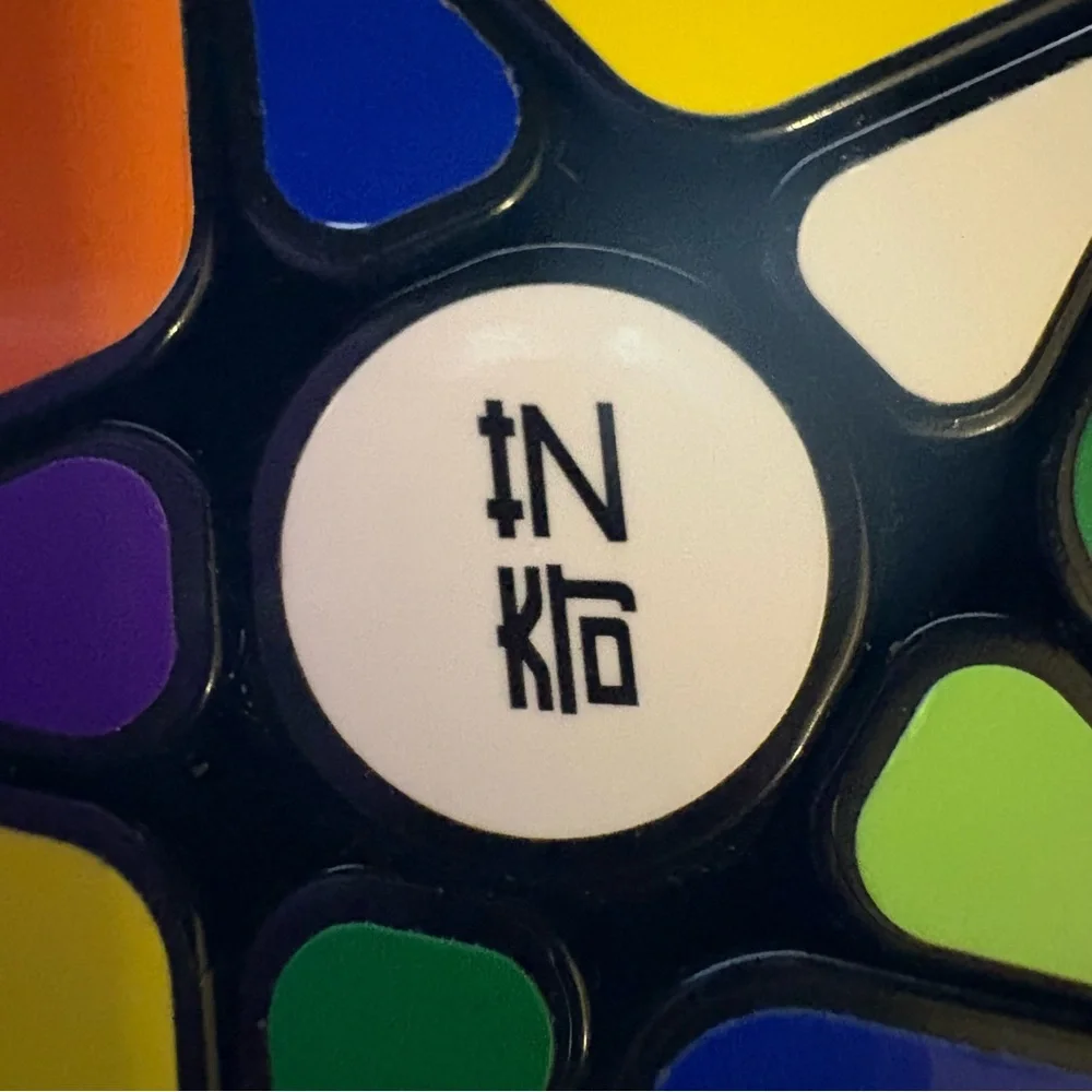 Yuxin Megaminx 12-Sided Puzzle Cube Multicolor Brain Teaser‎ EUC